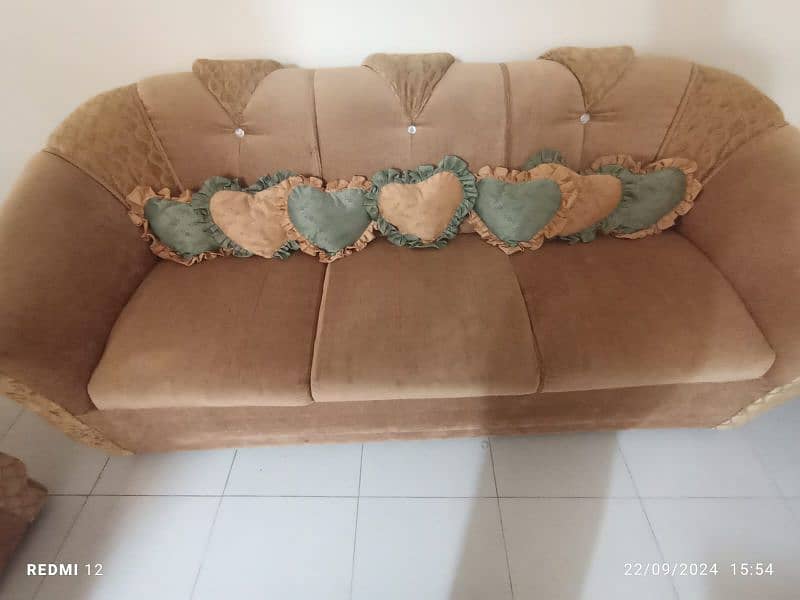 7 seater sofa very reasonable 3