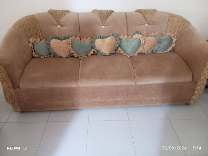 7 seater sofa very reasonable 6