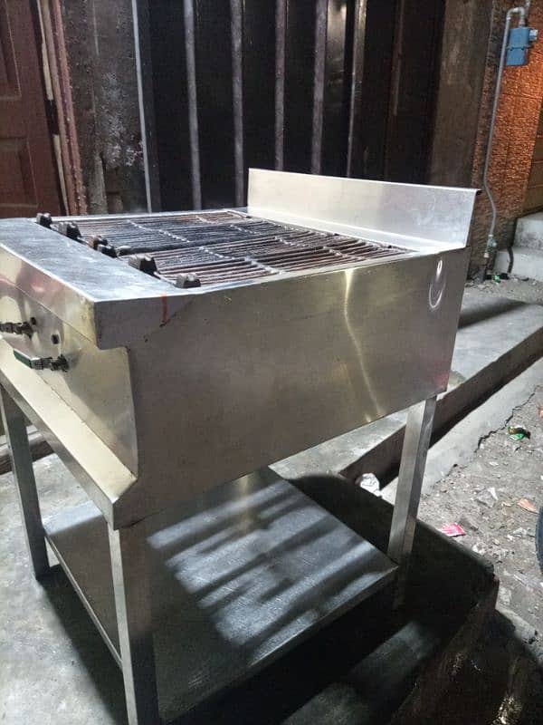 BBQ GRILL TABLE 0336-4375771 4