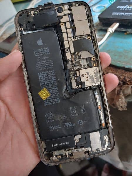 i phone xs parts 1