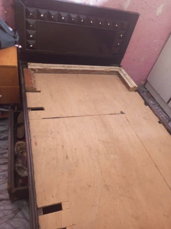 4x6 ft Laminated Wooden Bed with Storage (No Mattress) for Sale 3