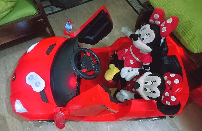 Kids baby car electric battery operated with remotecontrol 1 month use 2