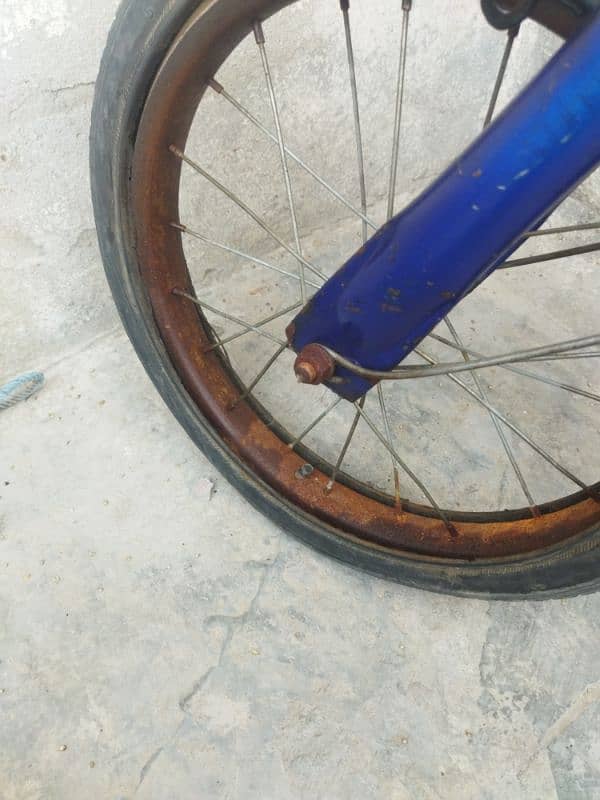 Cycle for sale condition 100/50 only tires and brakes are damaged 7