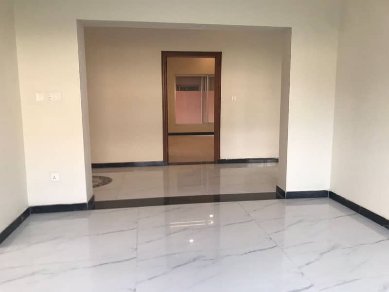 NEW KANAL HOUSE - SECTOR E - DHA 2 - FULL HOUSE FOR RENT 8