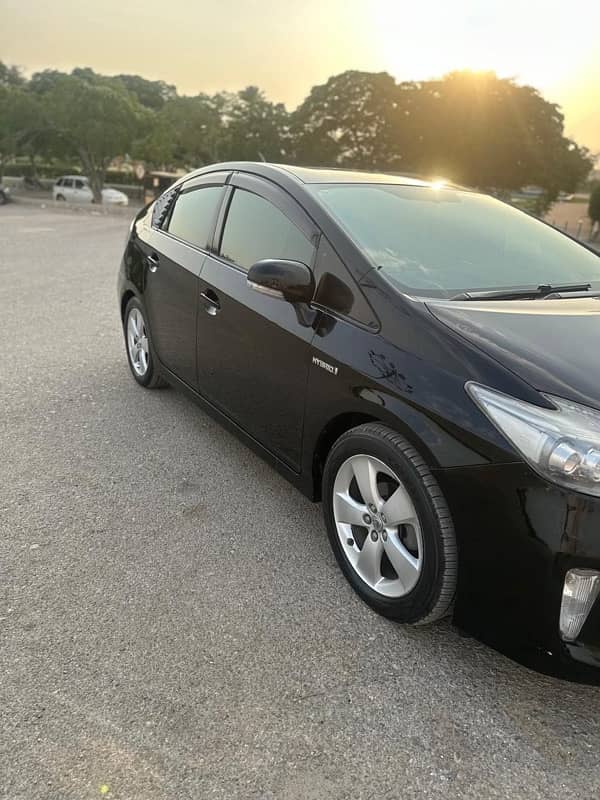 Toyota Prius 2012 3