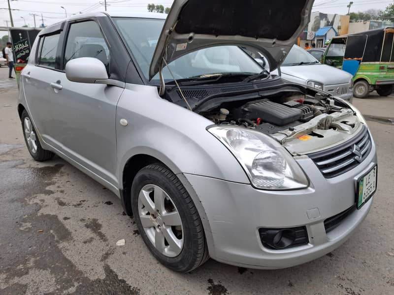 Suzuki Swift DLX 1.3  2018 Manual 14