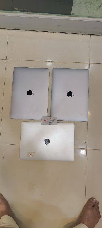 Apple MacBook pro 2020 high specs 0