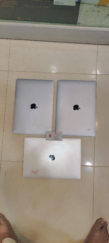 Apple MacBook pro 2020 high specs 1