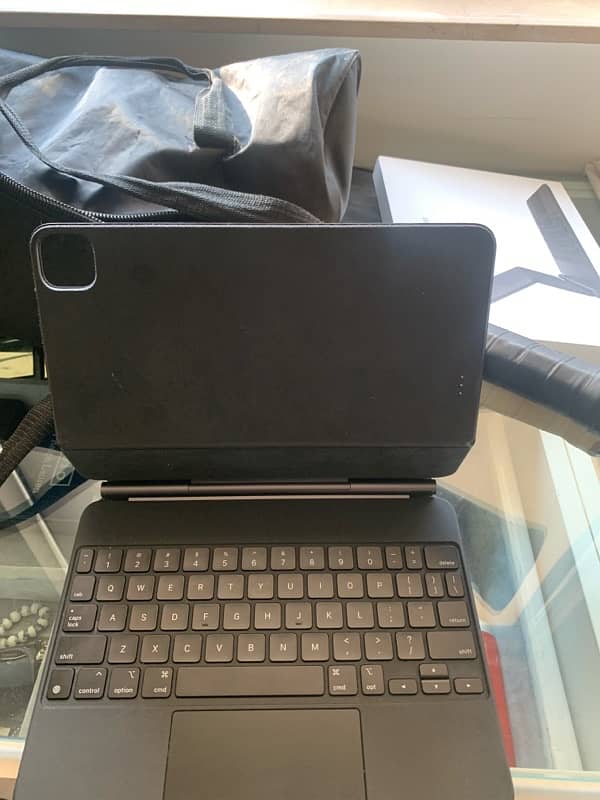 Magic Keyboard for iPad Pro M1 and M2 (11 inch/10.9 inch) 3