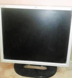 lcd 19inch hp no any fault no any line or shade  bilkul ok hai