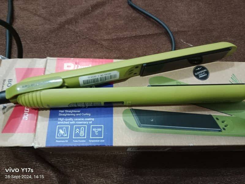 Dawlance hair straightener 3