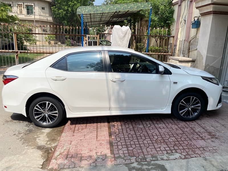 Toyota Corolla Altis 2020 4