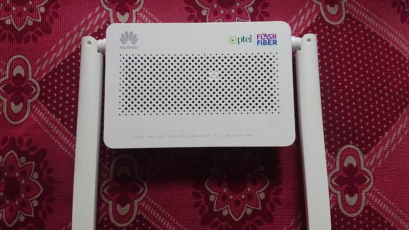 Ptcl flash fiber router in new condition 1