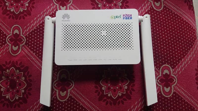 Ptcl flash fiber router in new condition 2