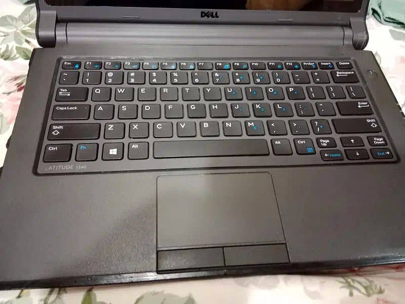 Dell Latitude 3340 Laptop | 8 GB | 128 SSD | i5 4th Generation 3