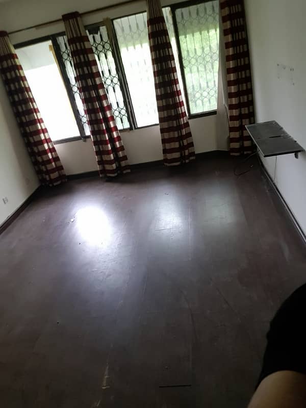 10 Marla 3 Beds Apartment On 2nd Floor Available For Rent In Askari 5 Near Kalma Chowk Lahore 4