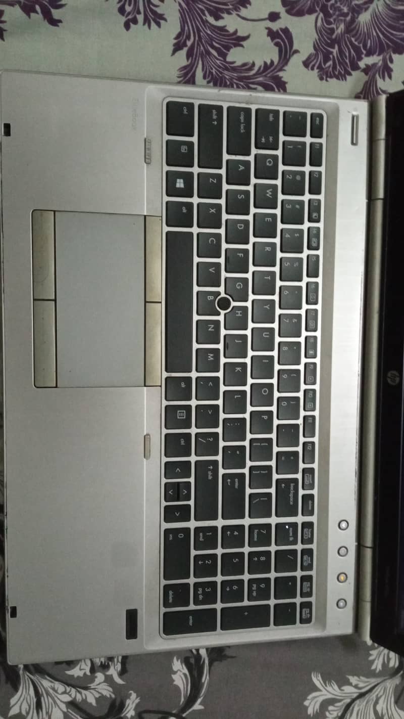 HP EliteBook 8570p 1