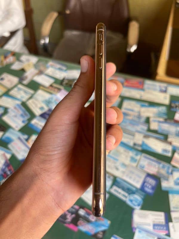 Iphone XsMax 256 lush condition 3