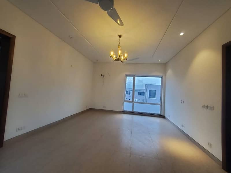 1 Kanal Majestic And Exquiste Full House For Rent In DHA Phase 4,Block CC, Reasonable Price And Suitable Location Pakistan Punjab Lahore. 6