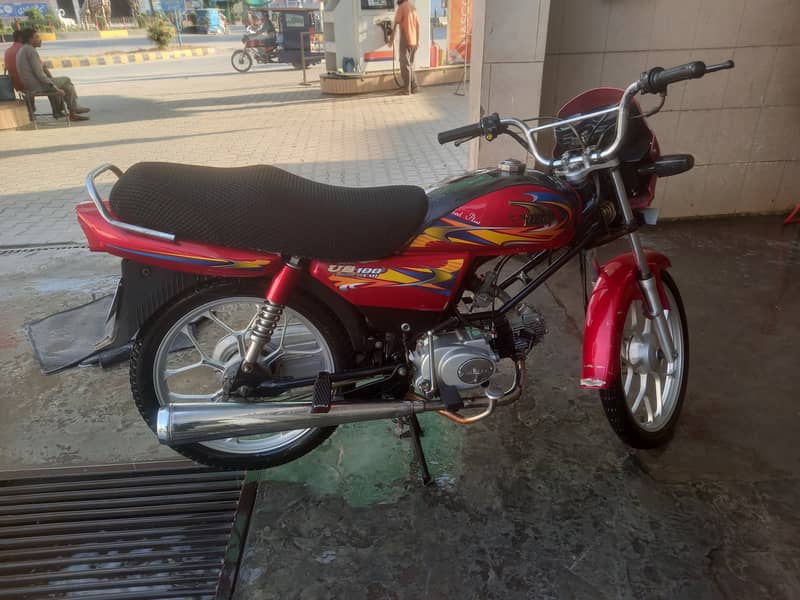 United 100cc 2023 with alloy wheel 4