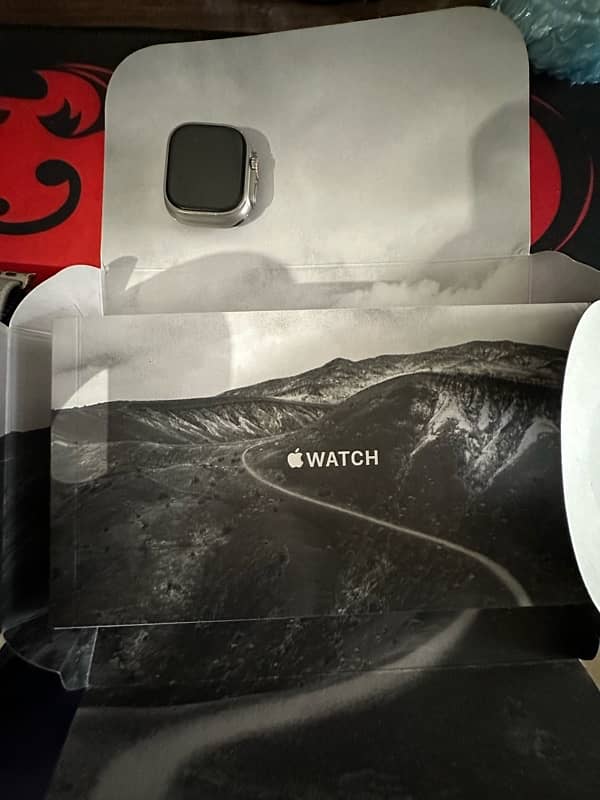 Apple Watch Ultra 1  Complete Box 1