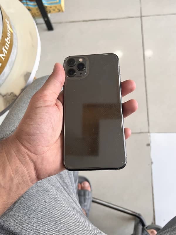 iphone 11 pro max / 64gb / PTA approved 3