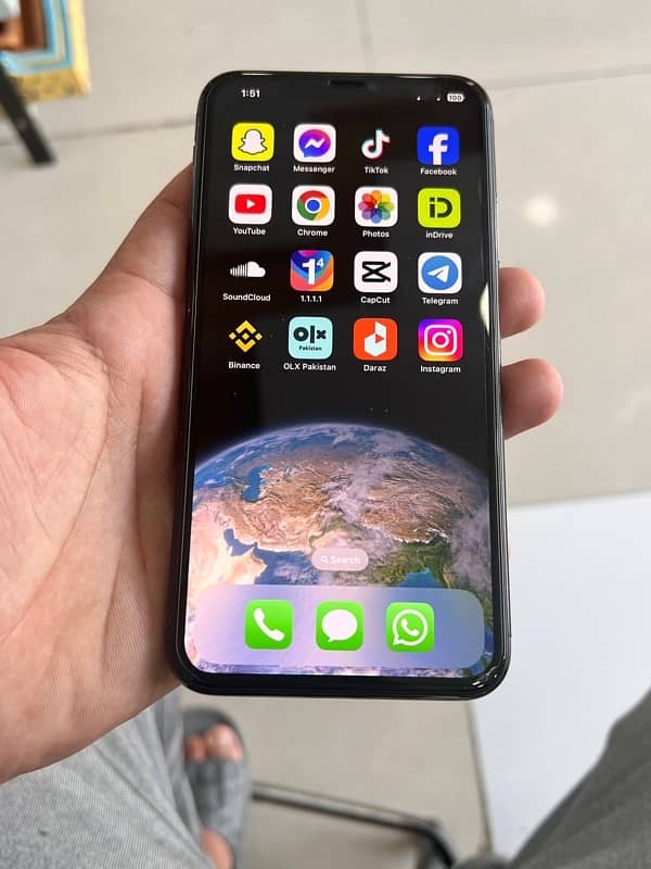 iphone 11 pro max / 64gb / PTA approved 5