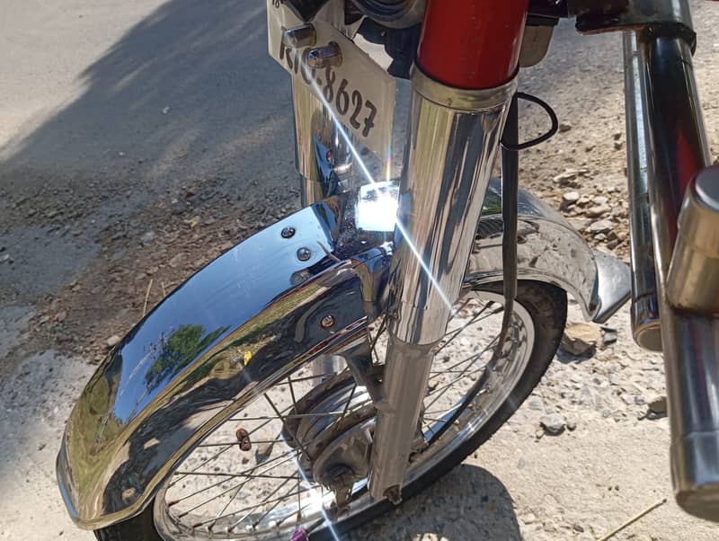 united bike excellent conditions urgent for sale paso ki zaroorat hai 3