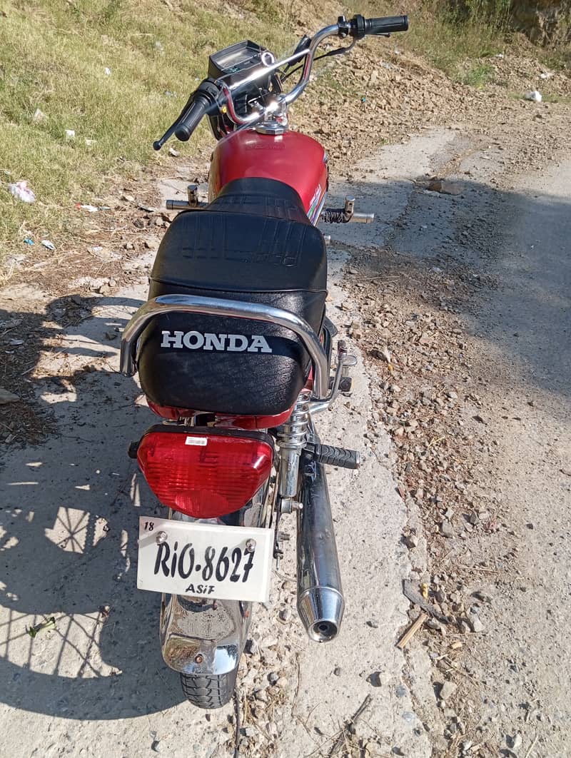 united bike excellent conditions urgent for sale paso ki zaroorat hai 8