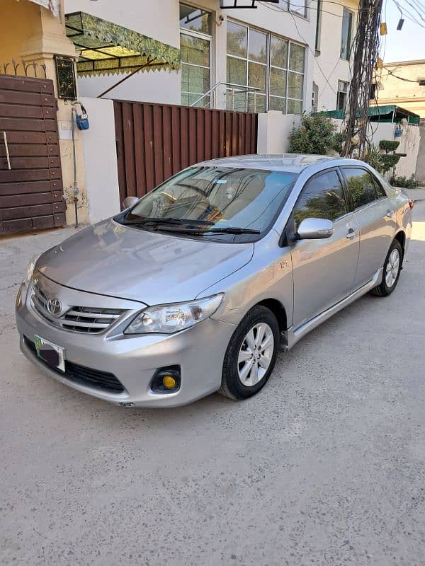 Toyota Corolla Altis 1.6 2012 Model 1