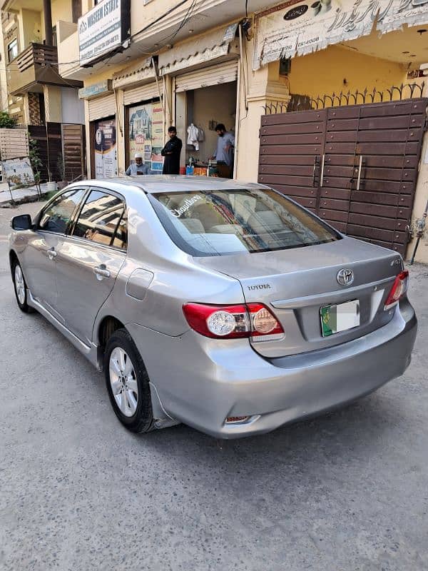 Toyota Corolla Altis 1.6 2012 Model 10