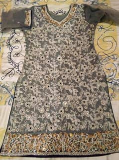 small size dress in good condition. 0