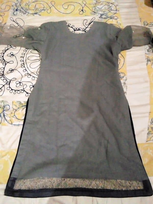 small size dress in good condition. 1