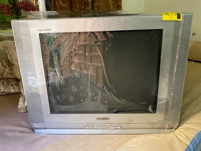 Samsung old color TV for sale in good condition 0