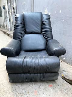 recliner chair black leather right 0321 1440208 only Whatsapp contact