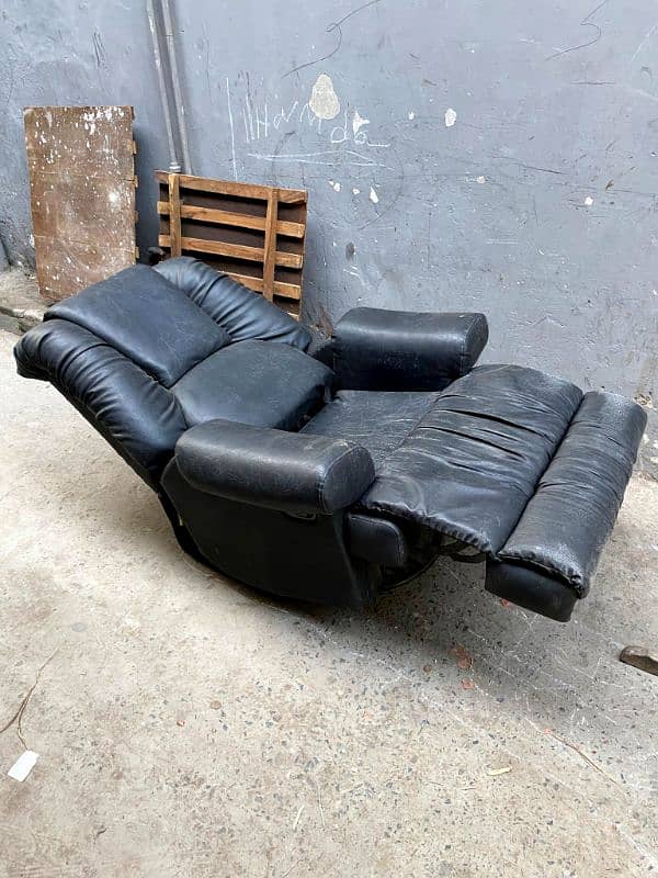 recliner chair black leather right 4