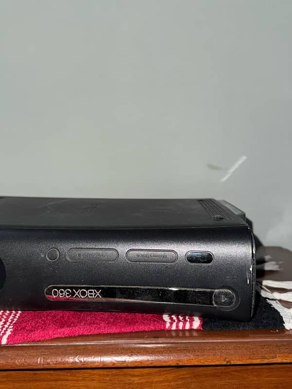 Xbox 360 with kinect device 10