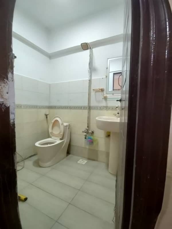 3 BED DD FLAT FOR SALE IN GULSHAN E IQBAL BLOCK 13D2 7