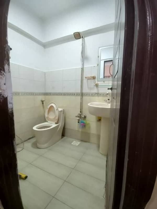 3 BED DD FLAT FOR SALE IN GULSHAN E IQBAL BLOCK 13D2 11