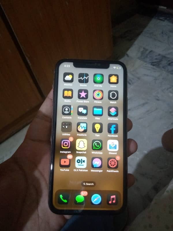 iphone 11 pro with box 1