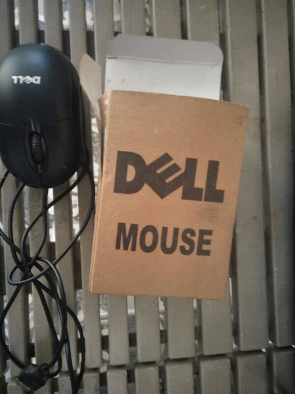 Dell keyboard with mouse 3