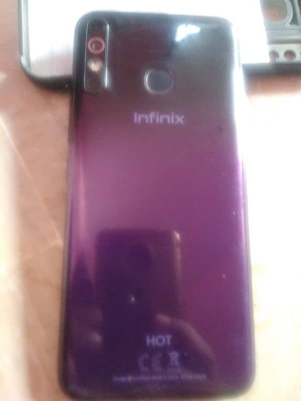 Infinix Hot 8 3