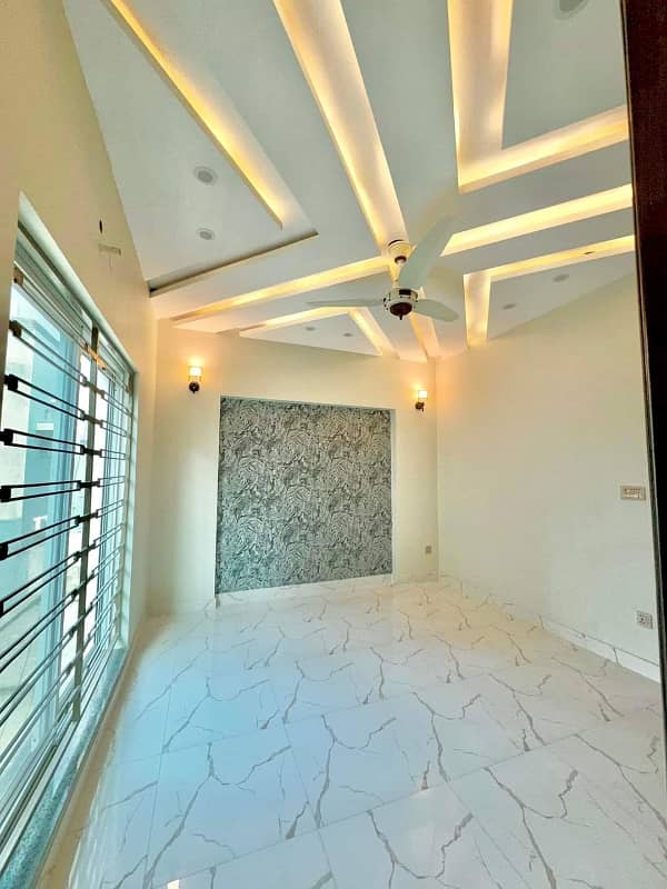 3 YEARS INSTALLMENT PLAN HOUSE PARK VIEW CITY LAHORE FOR SALE 6