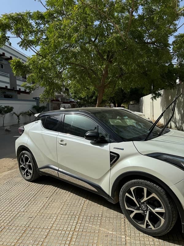 Toyota C-HR 2017 4