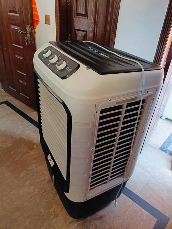 Royal air cooler . . 2