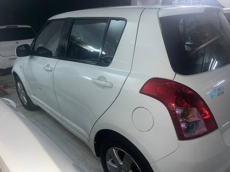 SUZUKI SWIFT DLX AUTOMATIC 2020 4