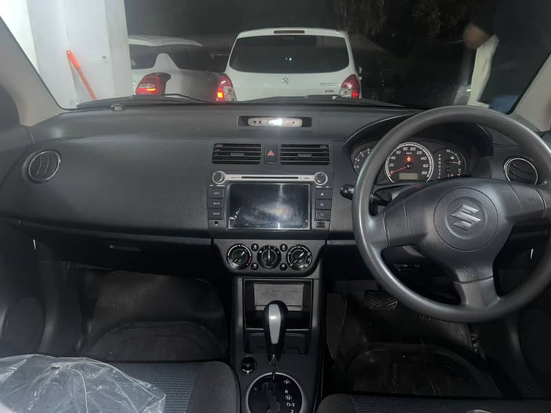 SUZUKI SWIFT DLX AUTOMATIC 2020 11