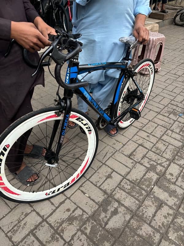 Road cycle for sale 0