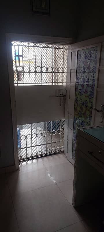 Well Mentain 2 Bed D/D Boundary Wall Apartment Available For Sale Prime Location Gulshan-e-iqbal Block-6 4