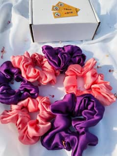 Beautiful scrunchies available in an exciting prices and packaging 0